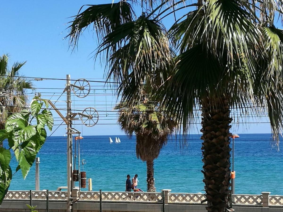 Vilamarlux II Vilassar De Mar Bagian luar foto
